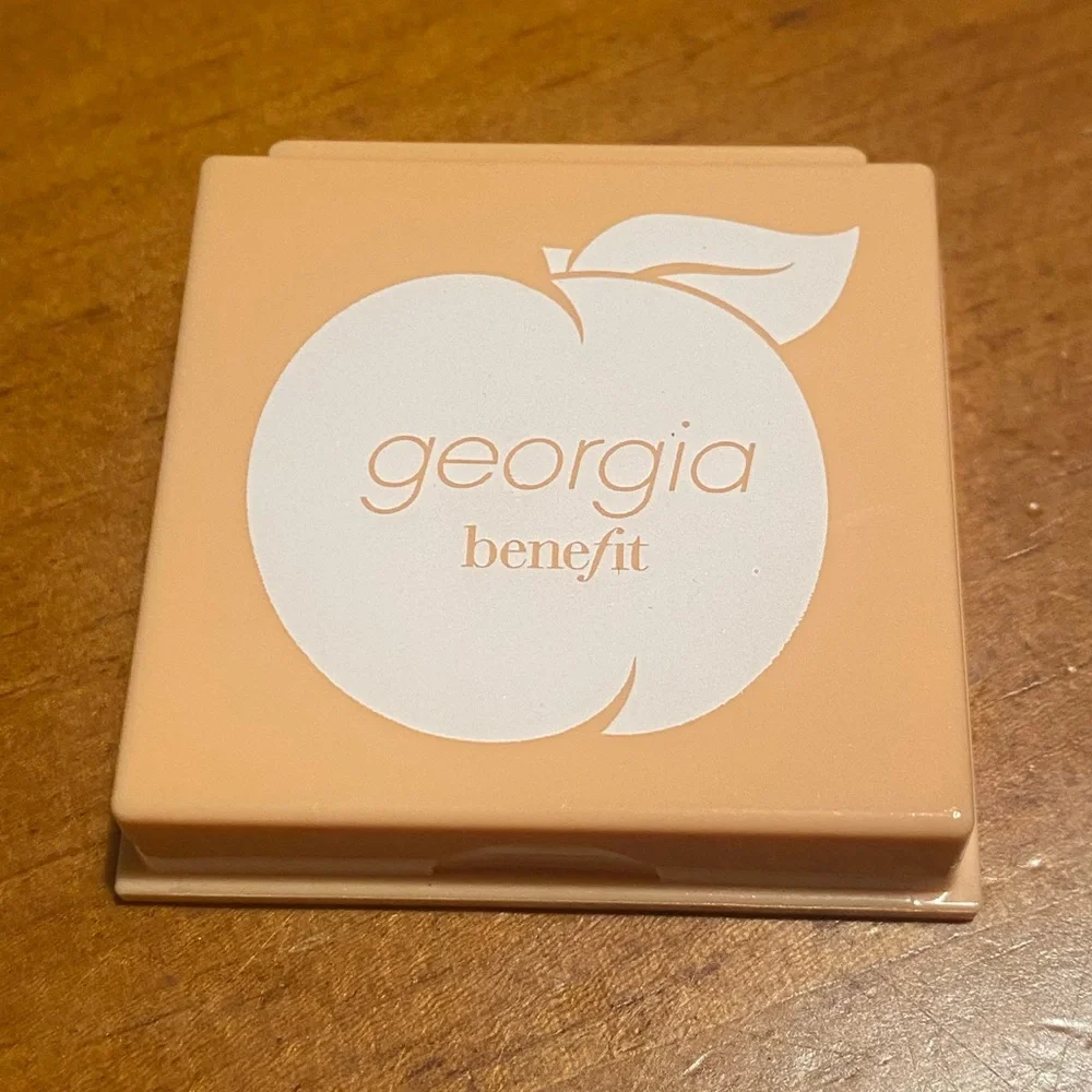 Benefit Georgia Golden Peach Blush